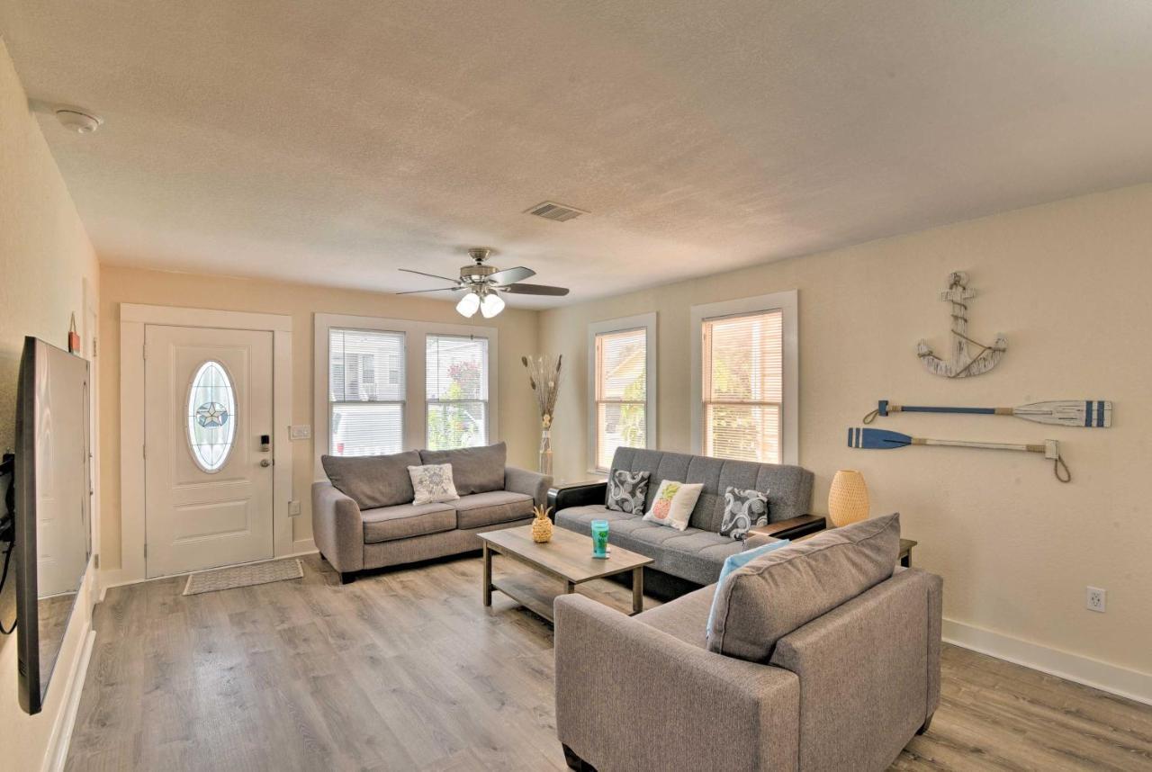 Bright Galveston Bungalow Half Mi To Pleasure Pier Exterior photo