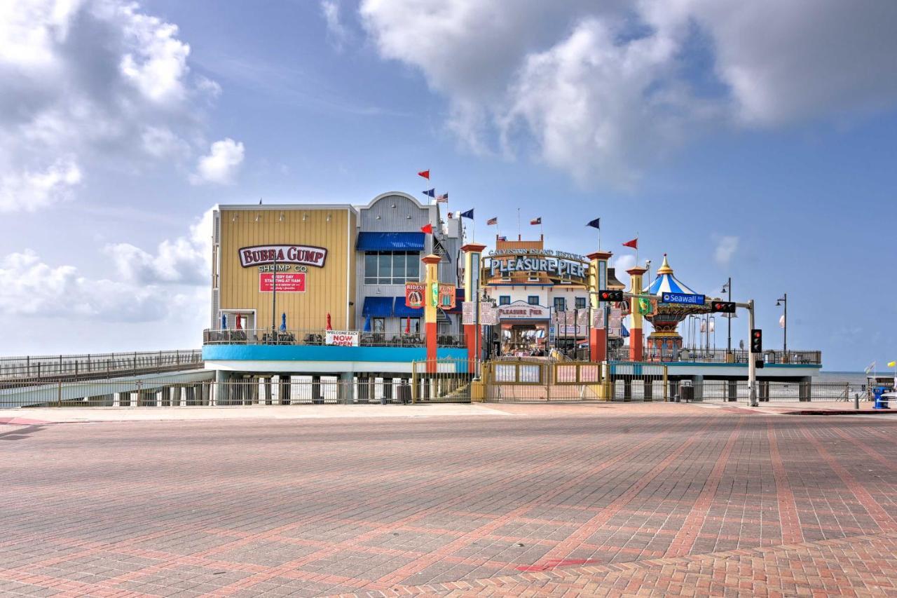 Bright Galveston Bungalow Half Mi To Pleasure Pier Exterior photo